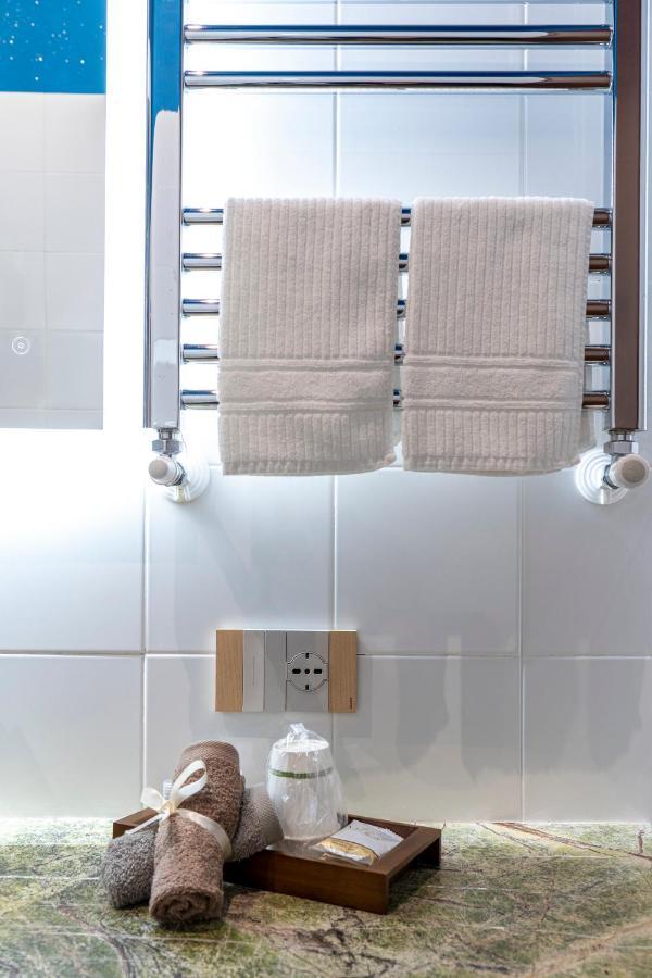 Varese Suites Экстерьер фото