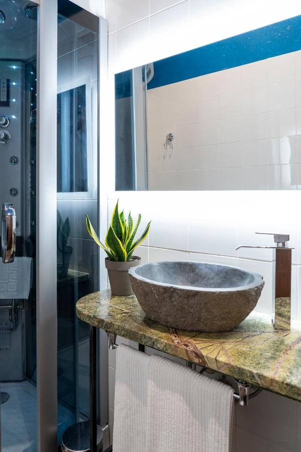 Varese Suites Экстерьер фото