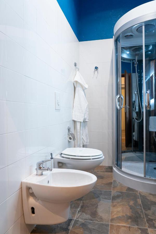 Varese Suites Экстерьер фото